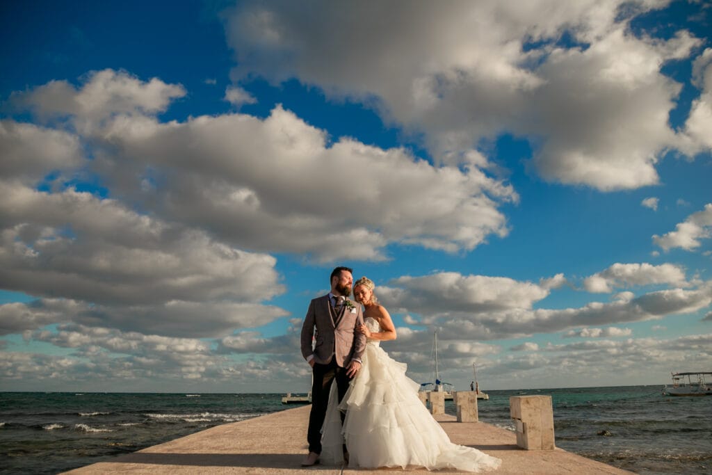 Romantic destination wedding in Cancun with ocean view