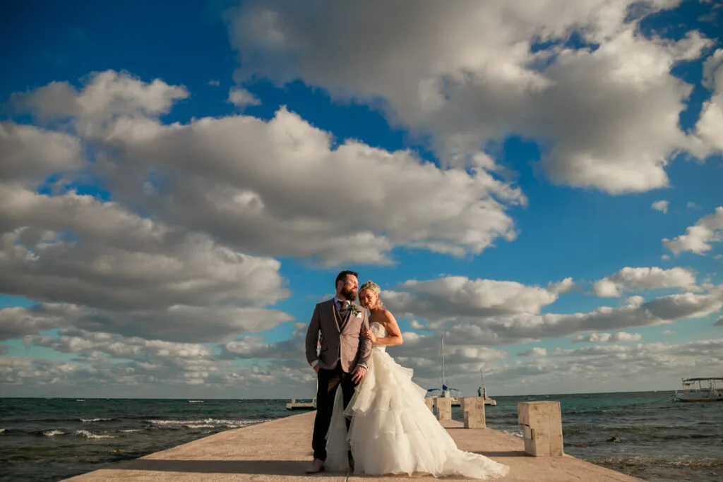 Romantic destination wedding in Cancun with ocean view