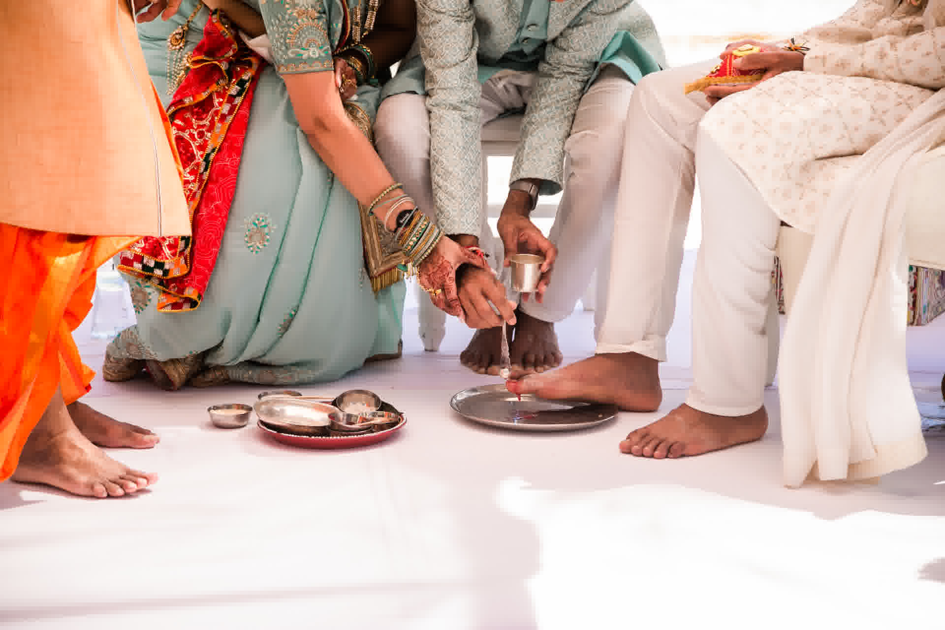 Hindu wedding ceremony photographed by Xavier Bau Weddings in Cancun