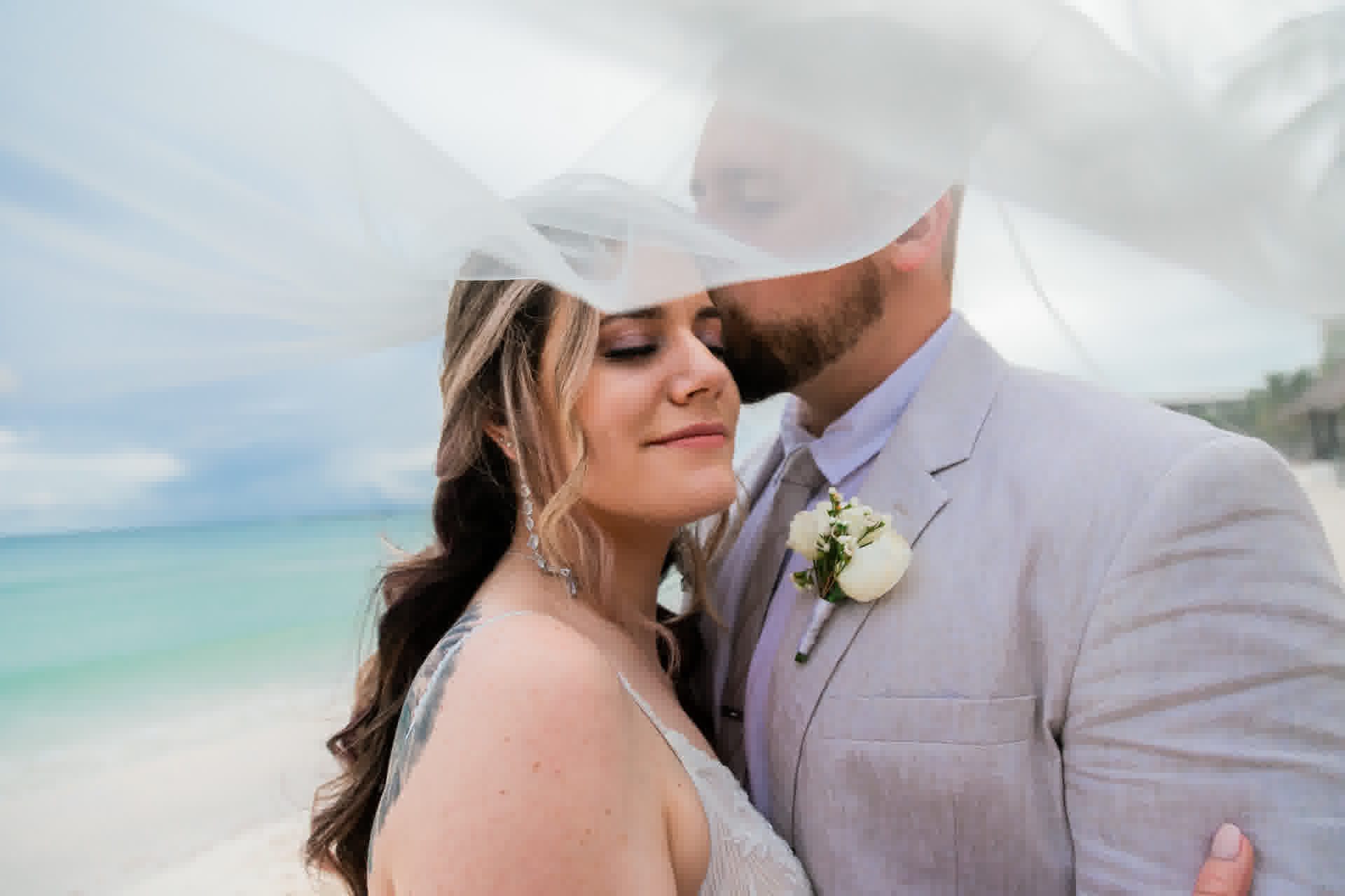 Wedding photography: traditional featured portfolio by Xavier Bau Weddings
