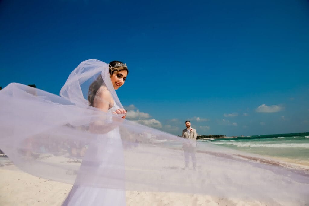 Wedding photography: traditional featured portfolio by Xavier Bau Weddings