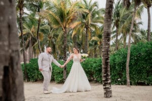 Wedding photography: traditional featured portfolio by Xavier Bau Weddings
