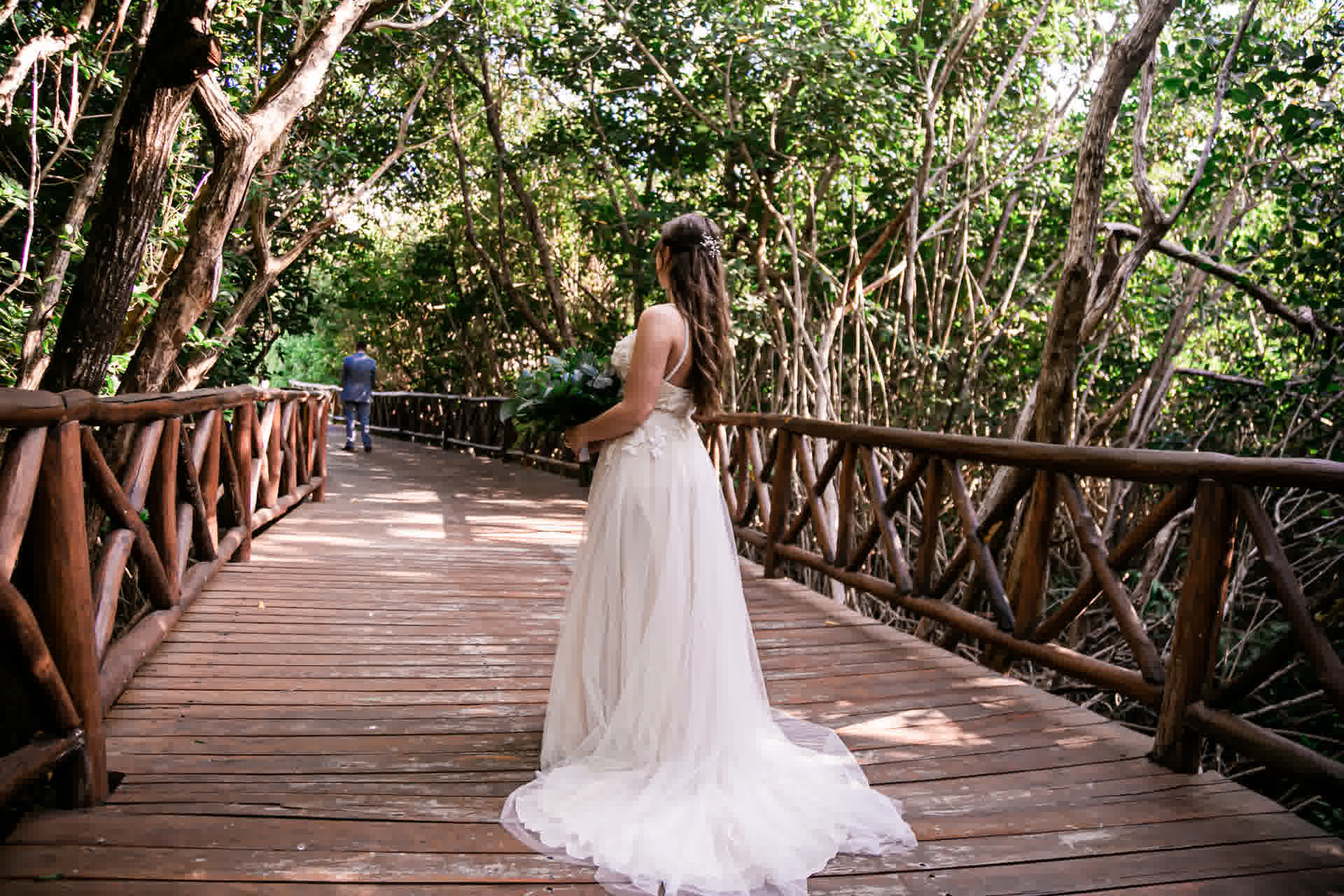 Wedding photography: traditional featured portfolio by Xavier Bau Weddings