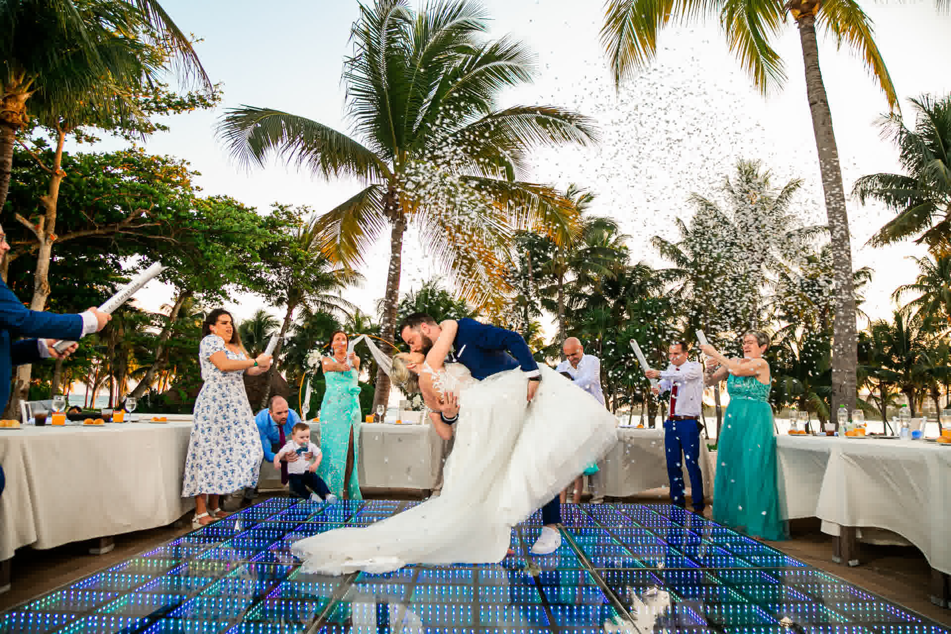 Wedding photography: traditional couple portraits at a Cancun wedding by Xavier Bau